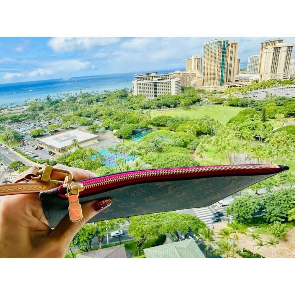 Louis Vuitton HAWAII Pochette MM Pouch Wristlet Hot Pink Monogram Maui LTD RARE - Picture 7 of 15